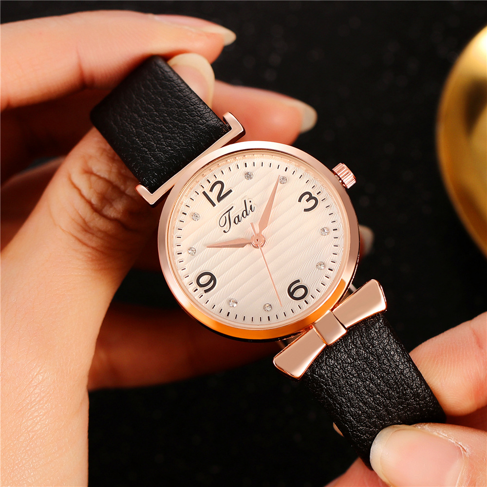 PH-13000 Uhr – Rot