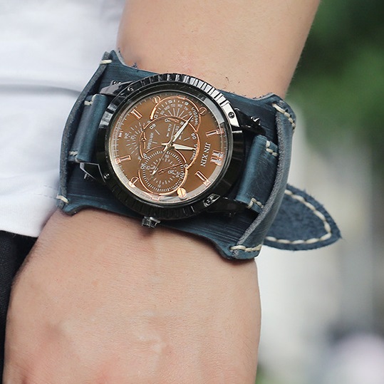 XA-11535 Uhr – Rot